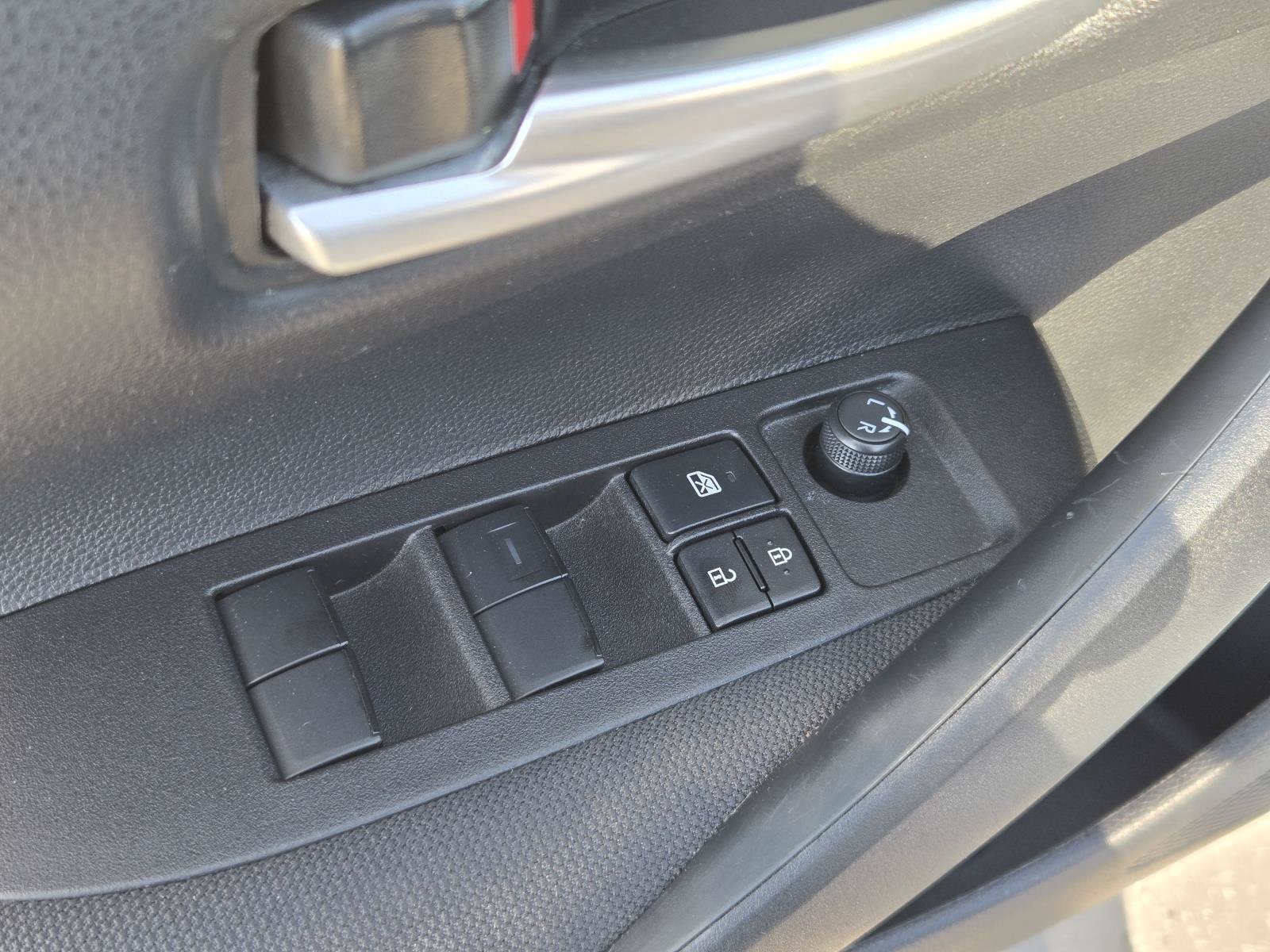 Used 2026 Toyota Corolla SE FWD image 21