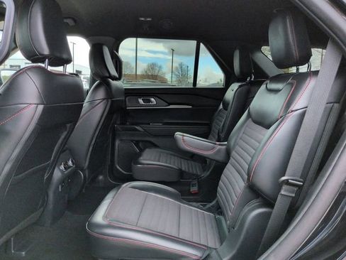 Certified 2025 Ford Explorer ST-Line image 14