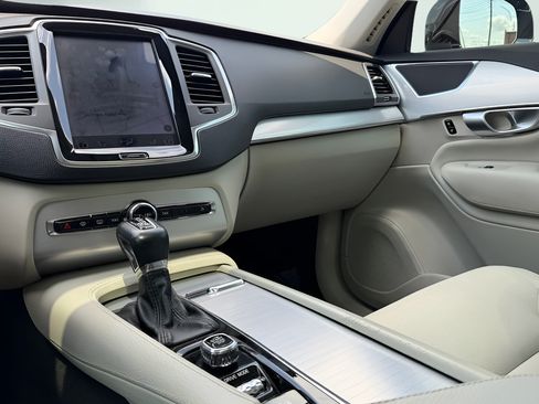 Used 2018 Volvo XC90 T5 Momentum w/ Convenience Package AWD/4WD image 43