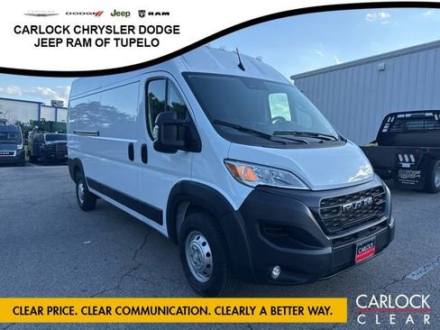 Used 2025 RAM ProMaster 2500 w/ Convenience Group FWD image 4