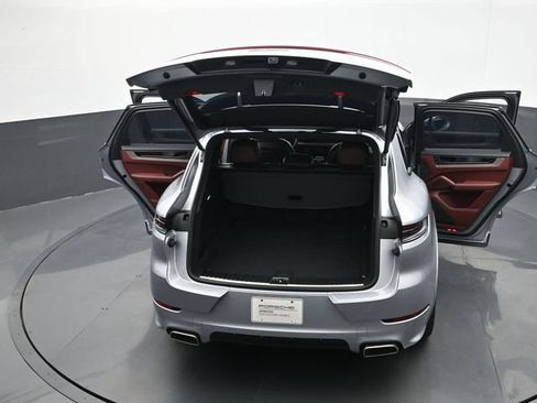 Certified 2024 Porsche Cayenne AWD/4WD image 27