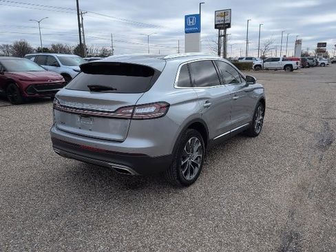 Used 2022 Lincoln Nautilus Reserve image 16