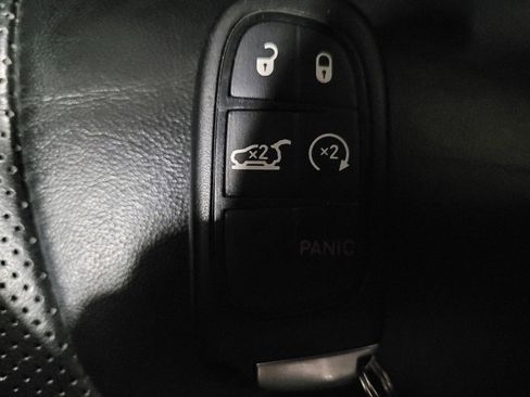 Used 2019 Jeep Cherokee Limited AWD/4WD image 32
