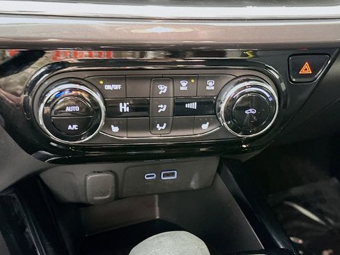 Used 2024 Chevrolet Trax ACTIV w/ Driver Confidence Package image 21