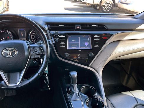 Certified 2020 Toyota Camry SE image 7