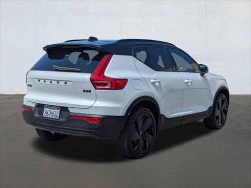 Used 2026 Volvo XC40 B5 Ultra w/ Climate Package AWD/4WD image 5