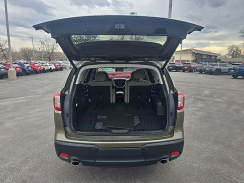 Certified 2025 Subaru Ascent Premium AWD/4WD image 8