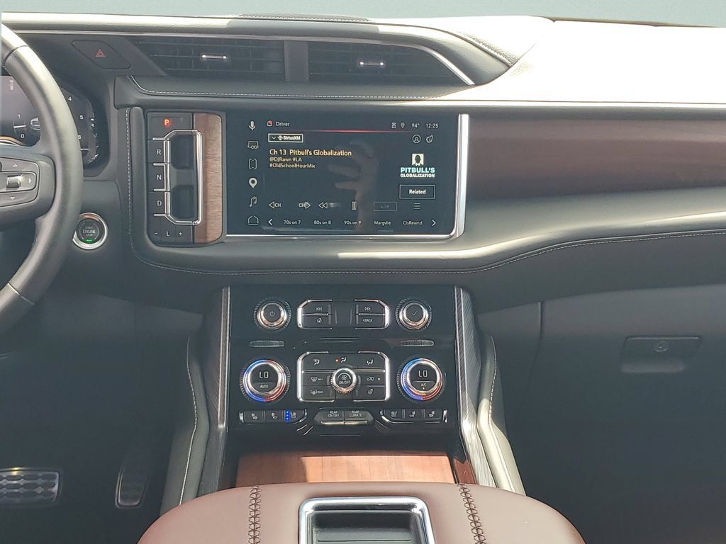 Used 2024 GMC Yukon Denali Ultimate AWD/4WD image 15