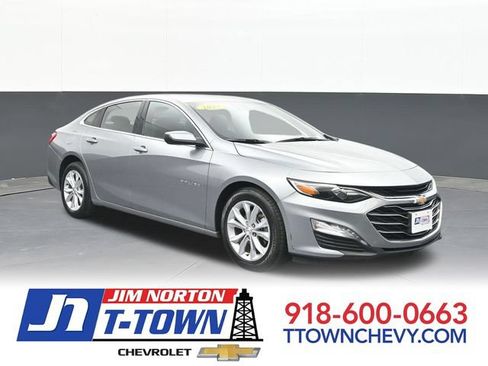 Used 2025 Chevrolet Malibu LT FWD image 1