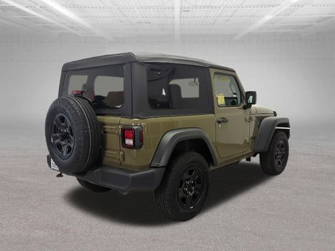 Used 2025 Jeep Wrangler Sport AWD/4WD image 16