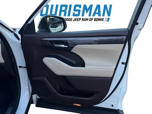 Used 2021 Toyota Highlander Limited image 27