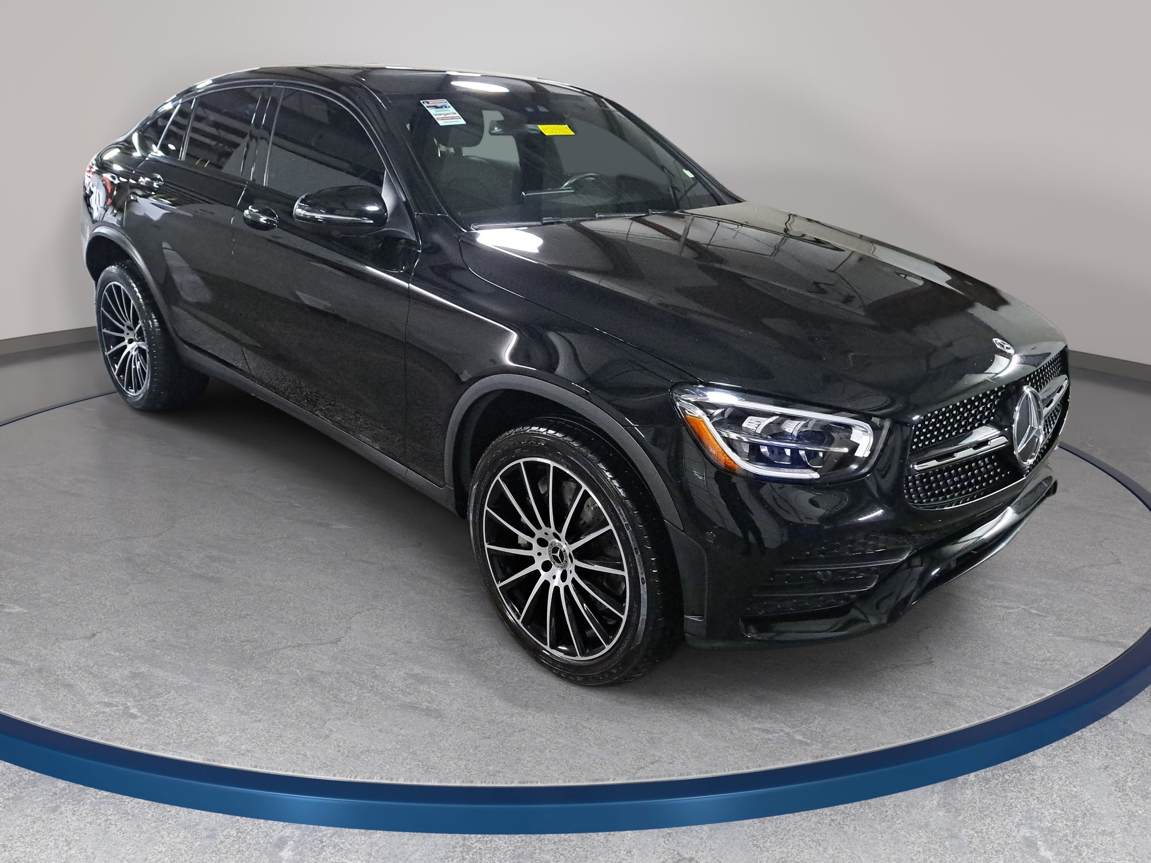 Used 2023 Mercedes-Benz GLC 300 4MATIC Coupe image 3
