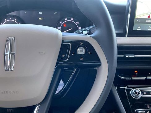 Used 2022 Lincoln Corsair Standard w/ Equipment Group 101A image 18