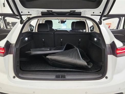 Used 2023 Buick Envision Essence AWD/4WD image 19