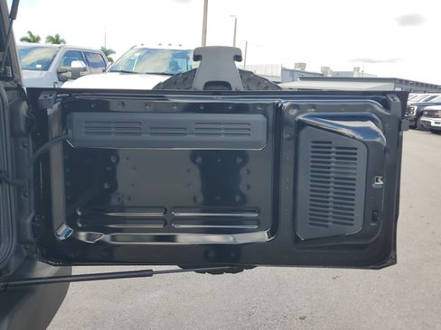 Used 2025 Ford Bronco Big Bend image 16