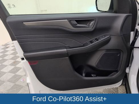 Used 2023 Ford Escape Active w/ Tech Pack #1 AWD/4WD image 31