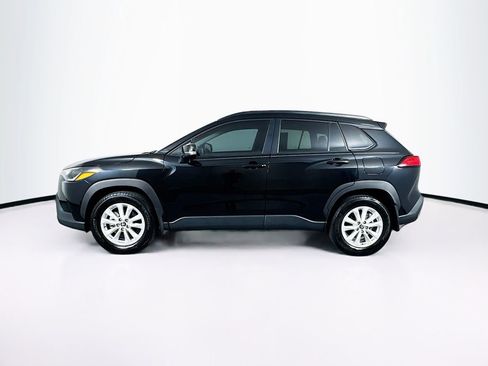 Used 2024 Toyota Corolla Cross LE image 6