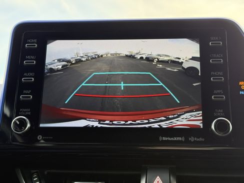 Used 2021 Toyota C-HR XLE image 30