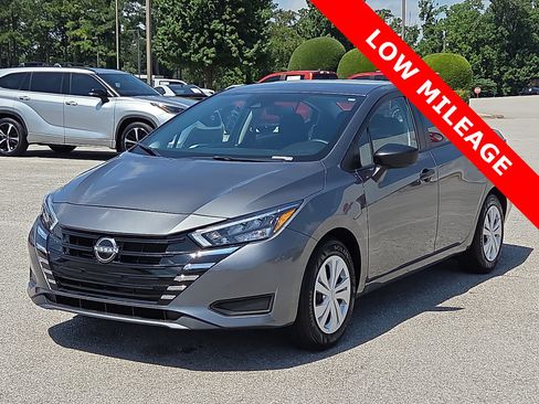Used 2025 Nissan Versa S w/ Trunk Package FWD image 2