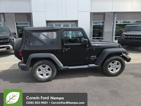Used 2018 Jeep Wrangler Sport AWD/4WD image 8