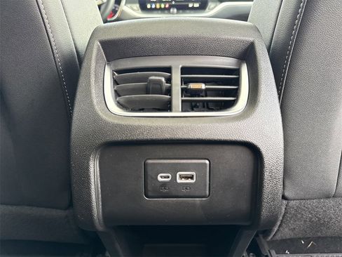 Used 2024 Chevrolet Blazer LT image 19