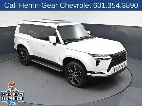 Used 2024 Lexus GX 550 w/ Accessory Package (Z1) AWD/4WD image 17