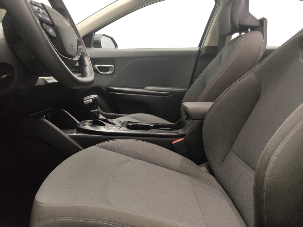 Used 2025 Kia K4 FWD image 17