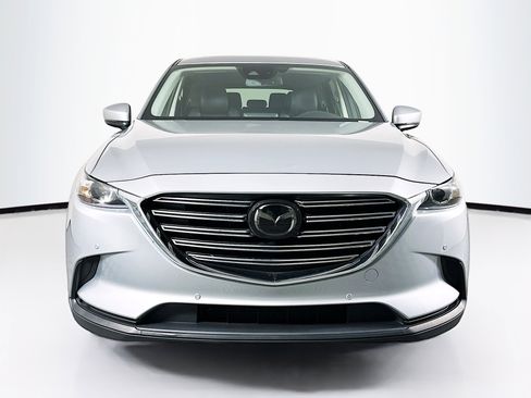 Used 2018 MAZDA CX-9 Touring w/ Touring Premium Package FWD image 2