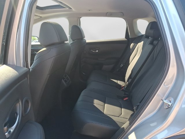Used 2025 Acura ADX FWD image 12