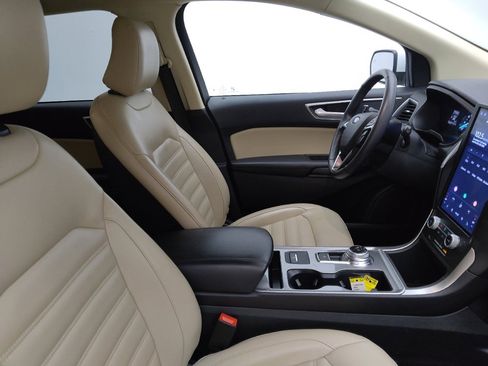 Used 2024 Ford Edge SEL image 21