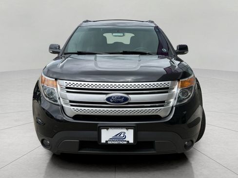 Used 2014 Ford Explorer XLT w/ Equipment Group 202A AWD/4WD image 4