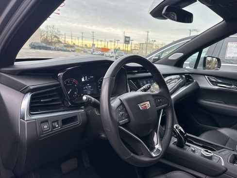 Certified 2025 Cadillac XT6 Premium Luxury image 15