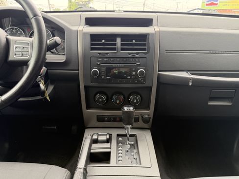 Used 2012 Jeep Liberty Sport w/ Popular Equipment Group AWD/4WD image 19