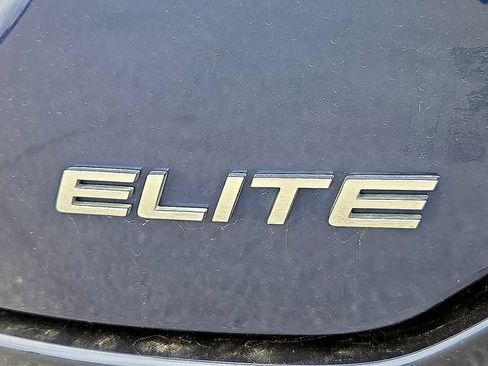 Used 2025 Honda Pilot Elite image 12