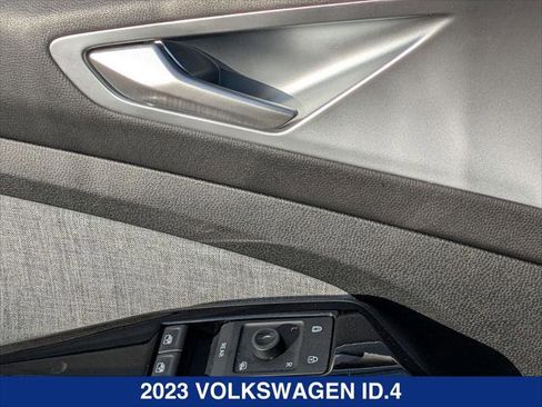 Certified 2023 Volkswagen ID.4 Pro image 11