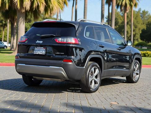 Used 2019 Jeep Cherokee Limited FWD image 7