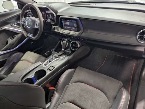 Used 2021 Chevrolet Camaro ZL1 RWD image 10