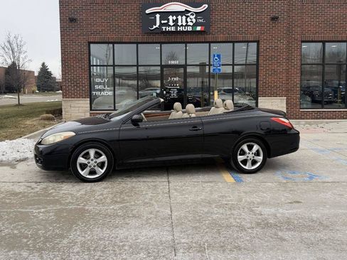 Used 2008 Toyota Solara SE image 2