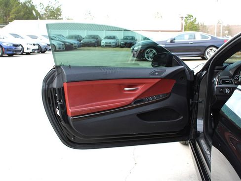 Used 2012 BMW 650i Convertible image 28