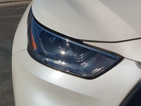 Used 2021 Toyota Highlander Limited image 9