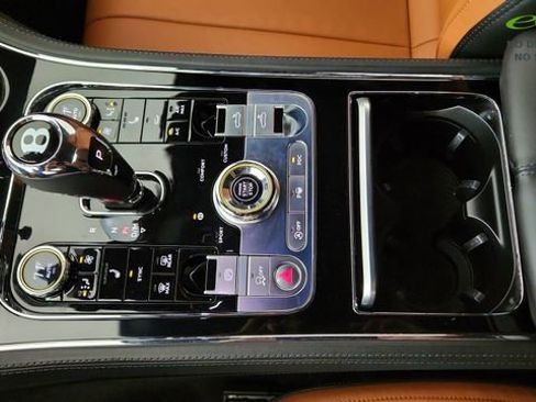 Used 2022 Bentley Continental GT AWD/4WD image 57