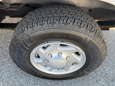 Used 2014 Ford E-250 and Econoline 250 w/ Interior Upgrade Package image 48