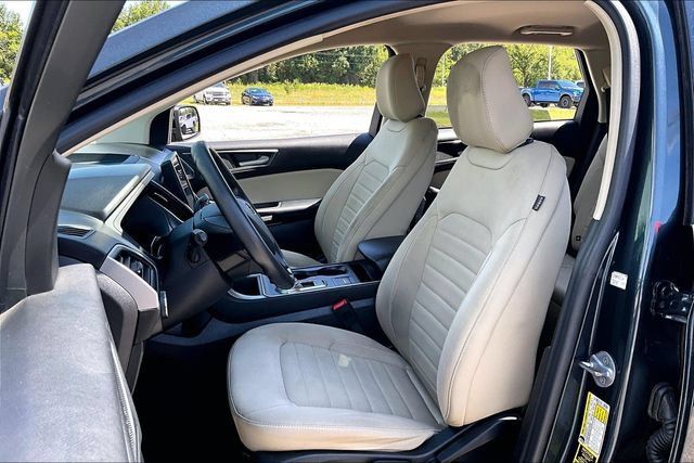 Used 2022 Ford Edge SE w/ Black Appearance Package AWD/4WD image 21