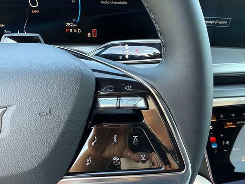 New 2026 Cadillac Vistiq Luxury image 29