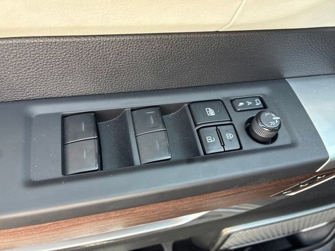 Used 2023 Toyota Sequoia Capstone AWD/4WD image 8