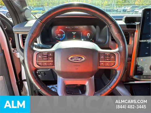 Used 2022 Ford F150 Lightning Lariat image 28