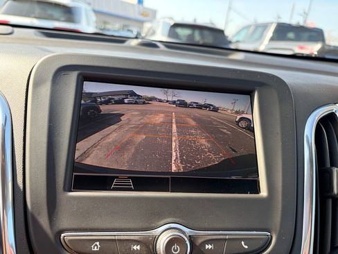 Used 2022 Chevrolet Equinox LS FWD image 23