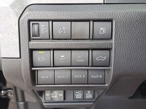 New 2025 Toyota Tacoma Trailhunter image 28