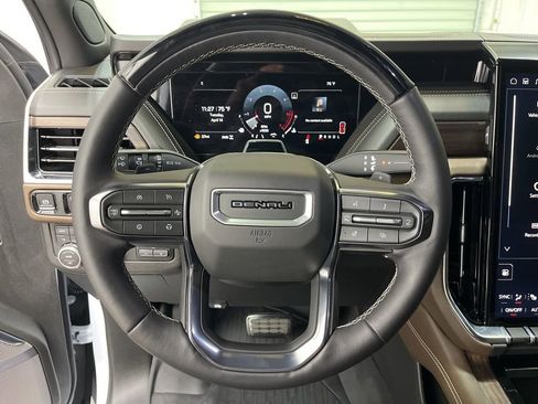 Used 2026 GMC Yukon Denali Ultimate w/ LPO, Floor Liner Package AWD/4WD image 20
