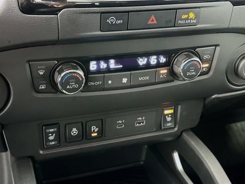 Used 2024 Nissan Frontier SL w/ Technology Package RWD image 15